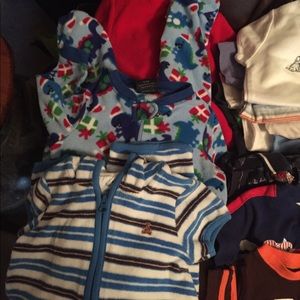 A lot of boys clothes size 6 months to 12 months